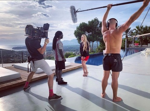 오직 팬들만 볼 수 있는 freddygong의 헤더 사진