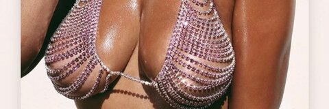 오직 팬들만 볼 수 있는 gabby_mayo의 헤더 사진