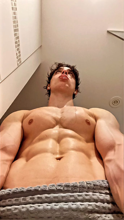 OnlyFans header picture gattouz