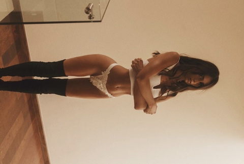 OnlyFans header picture guadadia
