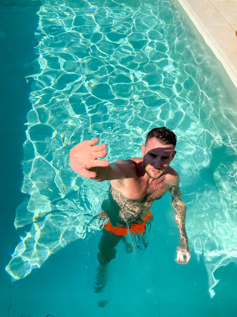 Image d'en-tête OnlyFans hairyhunkboy