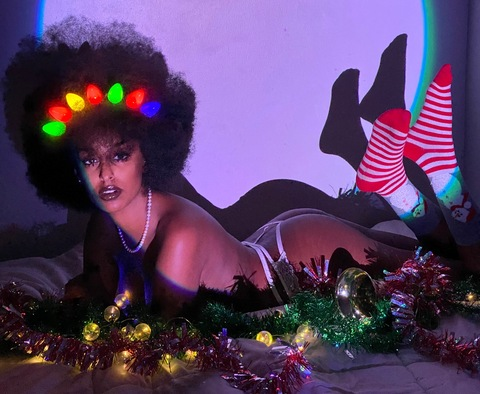 OnlyFansのヘッダー画像 hickiesnbubbles