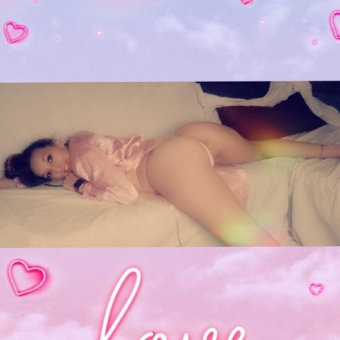 OnlyFansのヘッダー画像 hislittlemommy