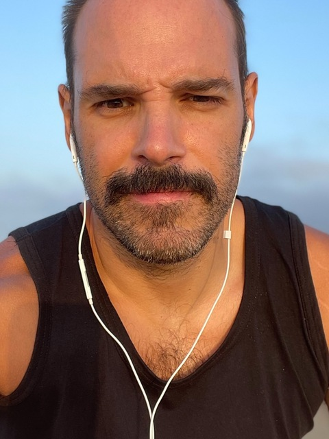 صورة رأس OnlyFans hung_and_fun