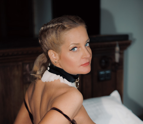 오직 팬들만 볼 수 있는 ice_siren의 헤더 사진