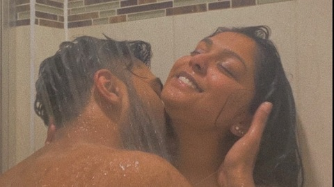 오직 팬들만 볼 수 있는 ineedsumfok의 헤더 사진