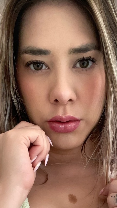 Gambar header OnlyFans isamarbecerril