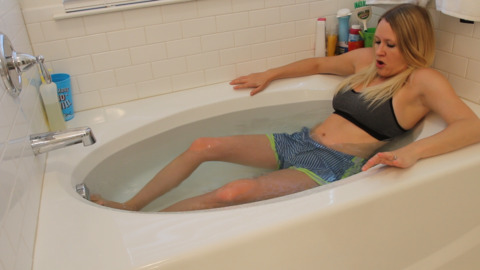 오직 팬들만 볼 수 있는 itsonlyfangs의 헤더 사진