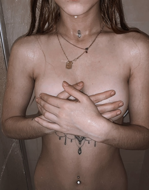 Imagen de encabezado de OnlyFans de itstatt