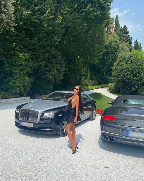 오직 팬들만 볼 수 있는 ivonn의 헤더 사진