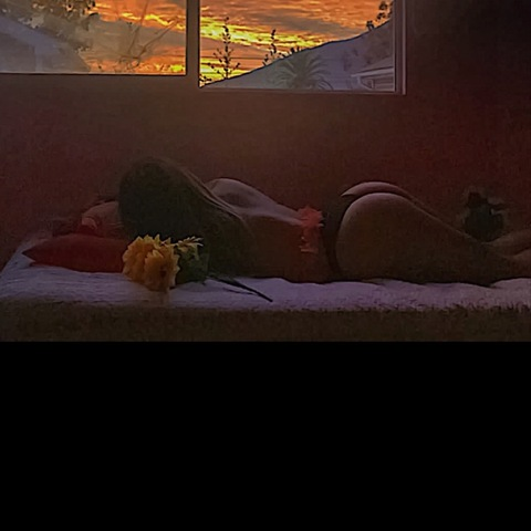 오직 팬들만 볼 수 있는 javierabelenn666의 헤더 사진