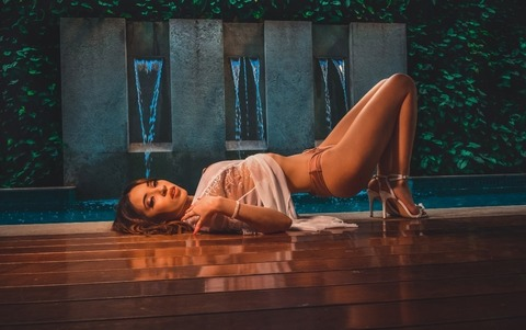 Imagen de encabezado de OnlyFans de julie2oliver