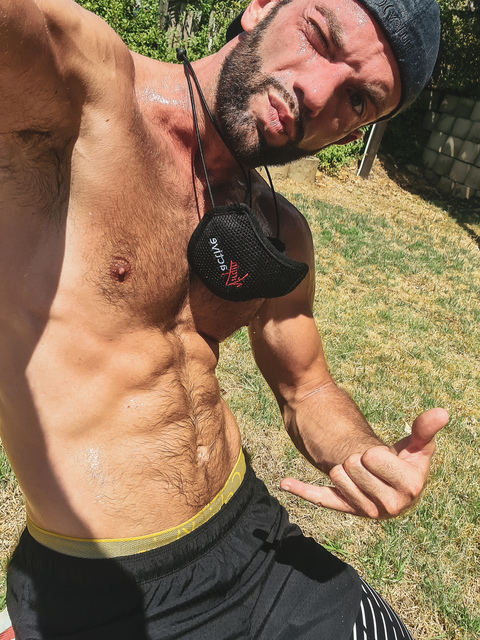 Obraz w nagłówku OnlyFans julienbertr