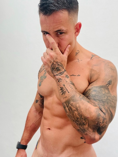 OnlyFans Header Bild justonee