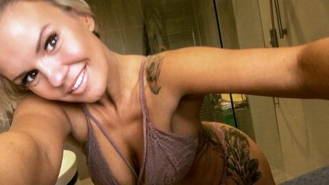 Imagen de encabezado de OnlyFans de kerrykatona7