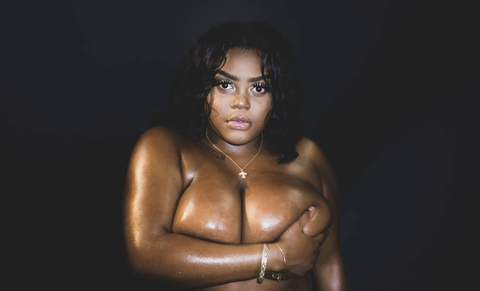 OnlyFans header picture keyaniii