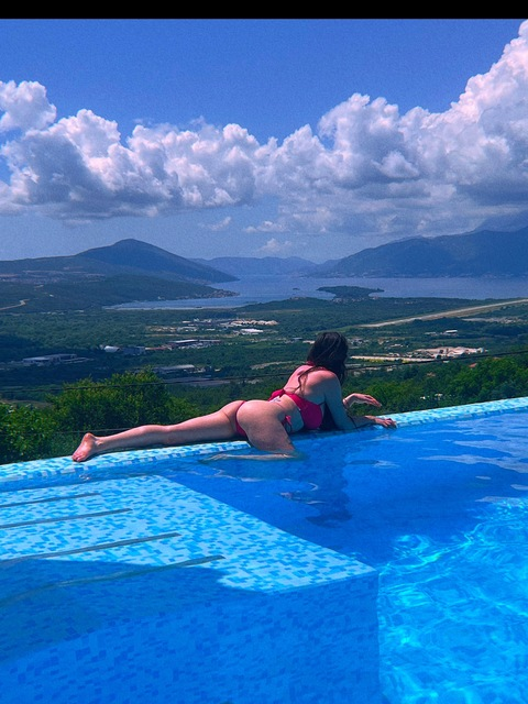 오직 팬들만 볼 수 있는 kicaaw의 헤더 사진