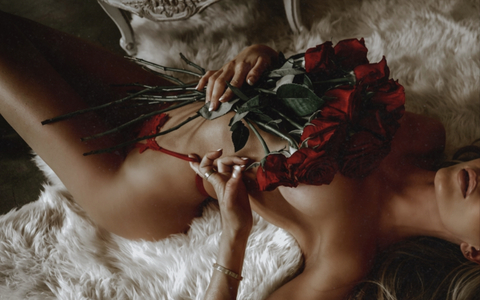 OnlyFans header picture kierabernier