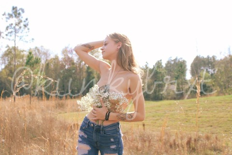 Image d'en-tête OnlyFans kiinkybrxt