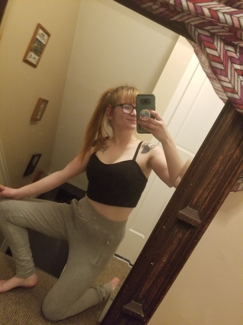 OnlyFansのヘッダー画像 kindkelsie