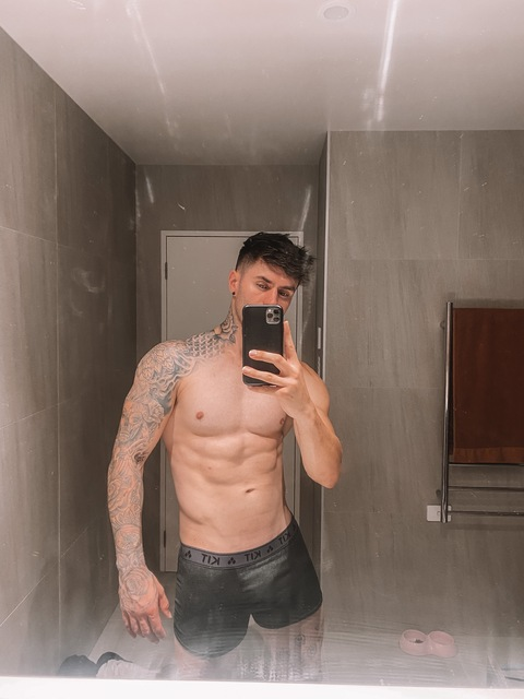Gambar header OnlyFans kingdankz2