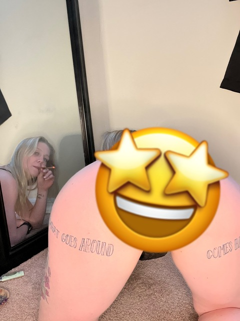 오직 팬들만 볼 수 있는 kisssmyyasss_xo의 헤더 사진