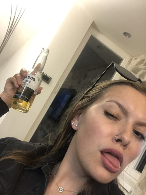 OnlyFans Header Bild klarinajon