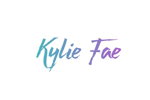 오직 팬들만 볼 수 있는 kyliefae2의 헤더 사진
