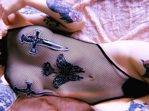 OnlyFans header picture kyuremkitten