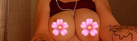 Снимка на заглавието на OnlyFans laylovesyou