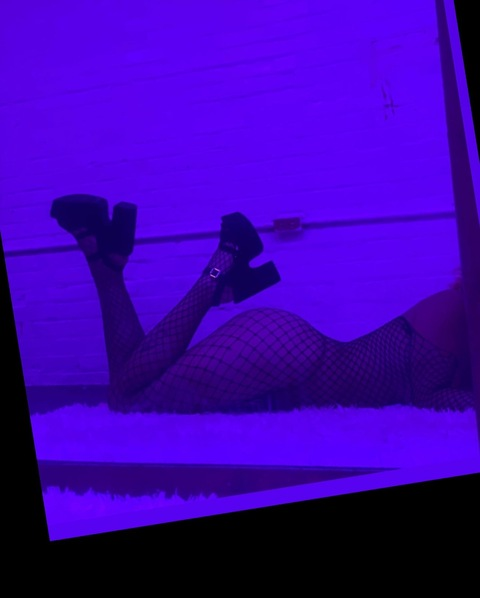 OnlyFansのヘッダー画像 leos_sol