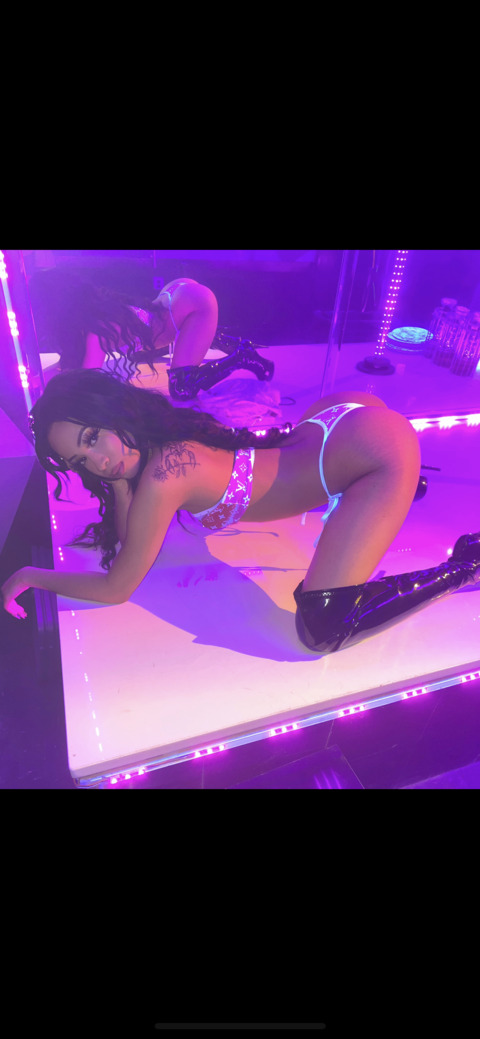 Gambar header OnlyFans lexyloso