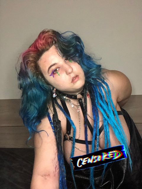 Снимка на заглавието на OnlyFans lineaborder