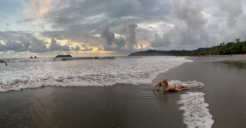 OnlyFans header picture littlebabyzoe