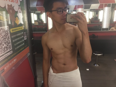 오직 팬들만 볼 수 있는 love5207118의 헤더 사진