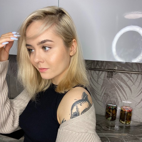 OnlyFans Header Bild lovevivienne