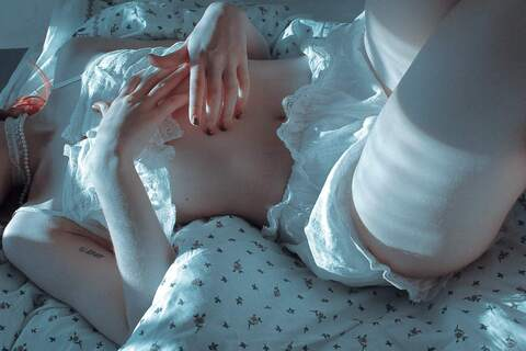 오직 팬들만 볼 수 있는 lucy_purr의 헤더 사진