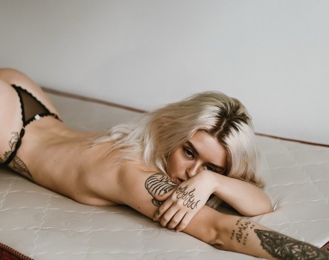 Imagen de encabezado de OnlyFans de lulysca_free