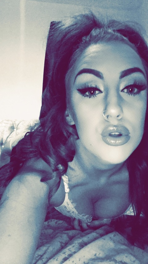 OnlyFans header picture machalajade