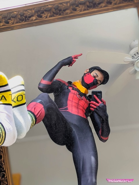 Foto de cabeçalho do OnlyFans magnuspup_free