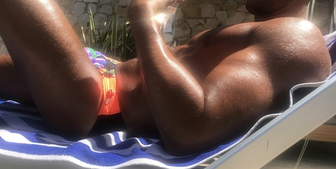 Снимка на заглавието на OnlyFans mat_ouu