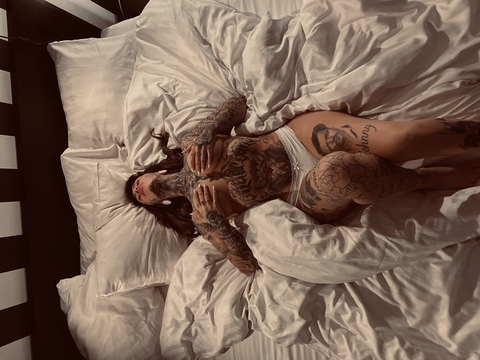 Foto de cabeçalho do OnlyFans matildabrink