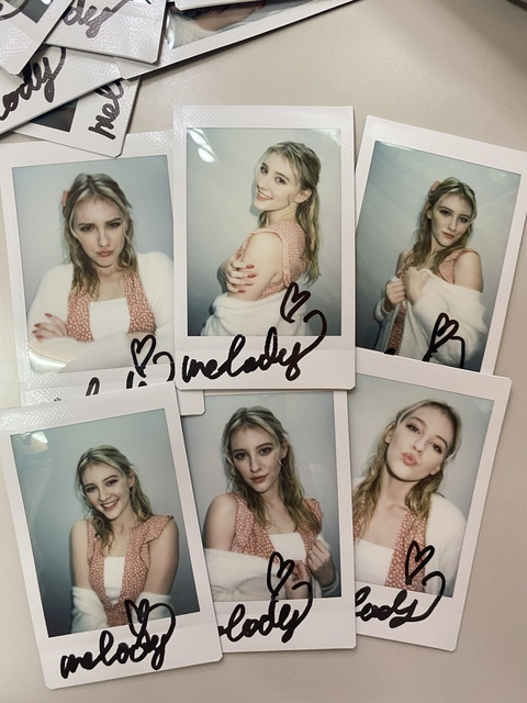 오직 팬들만 볼 수 있는 melbabiexx의 헤더 사진