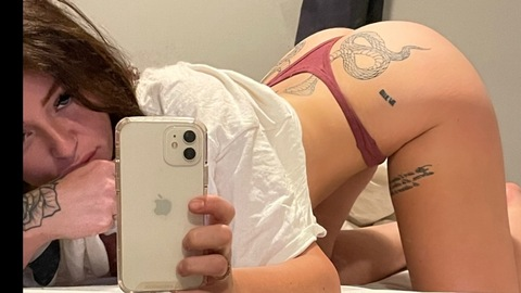 오직 팬들만 볼 수 있는 melbourgault의 헤더 사진