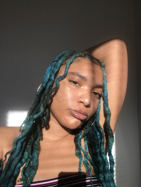 OnlyFans header picture meraki