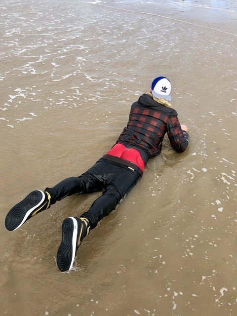 OnlyFansのヘッダー画像 messyste1