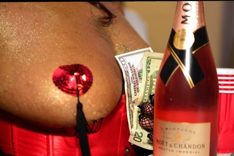 Снимка на заглавието на OnlyFans mskevie