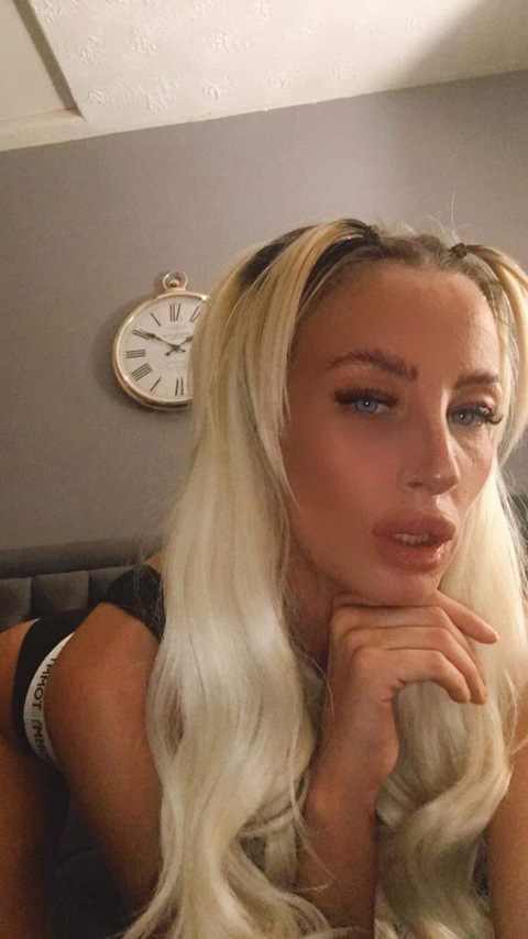 Gambar header OnlyFans nandunlop