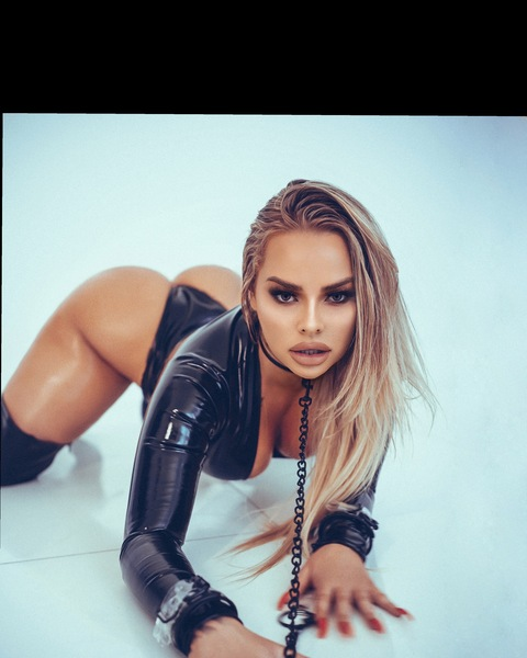 오직 팬들만 볼 수 있는 naraford의 헤더 사진