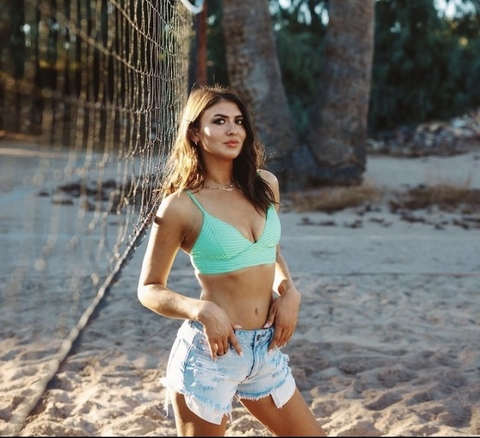 오직 팬들만 볼 수 있는 nataliagetsnaughty의 헤더 사진